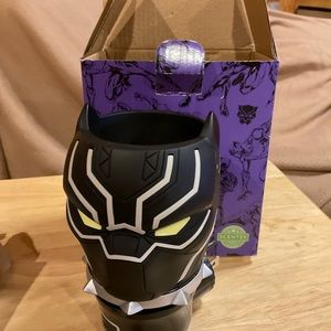 Blac panther pod wall plug in